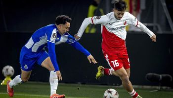 FC Utrecht vs FC Porto (00:45 – 07/11) | Xem lại trận đấu